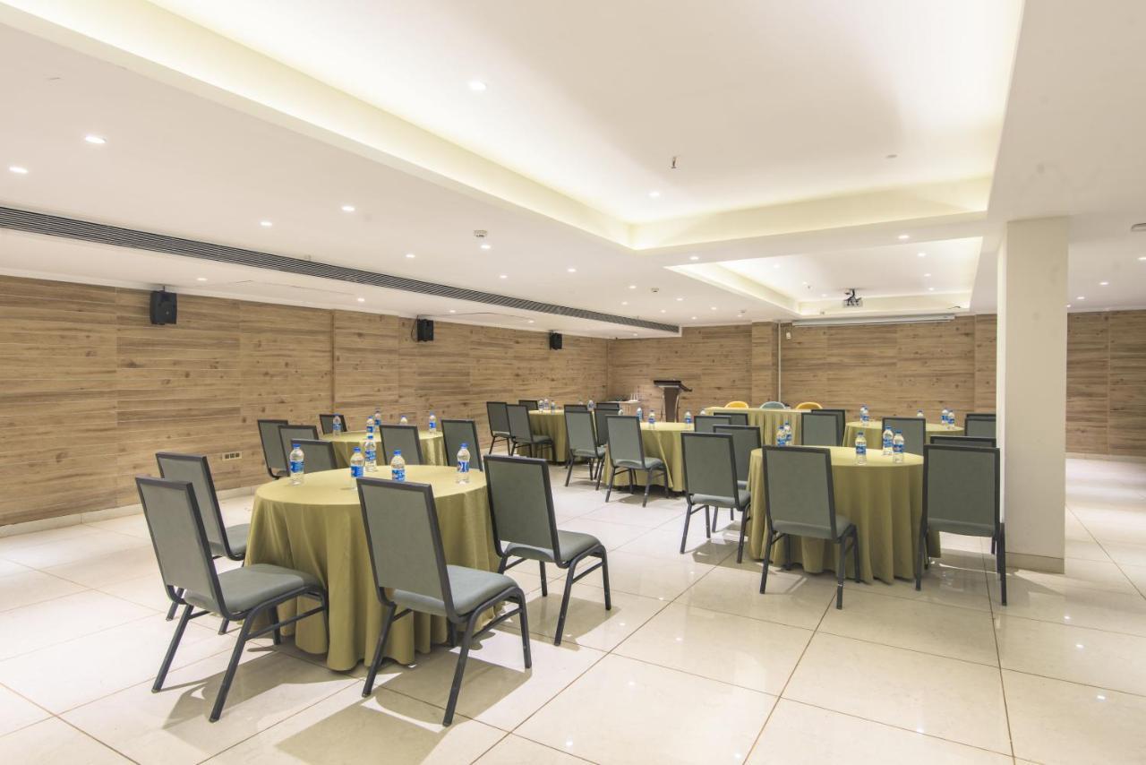 The Fern Residency Calangute-Baga, Goa Otel Dış mekan fotoğraf